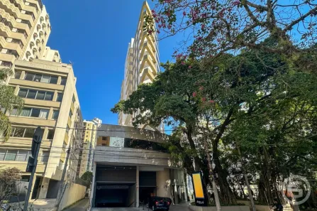 Sala Comercial para alugar, 331m² no Centro, Florianópolis
