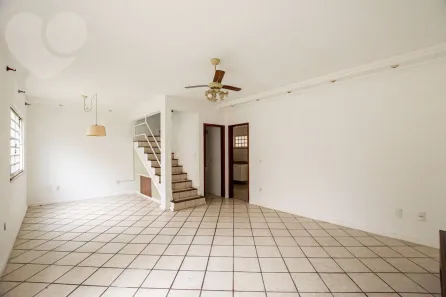 Casa de Condomínio com 5 Quartos à venda, 120m² no Maria Paula, Niterói
