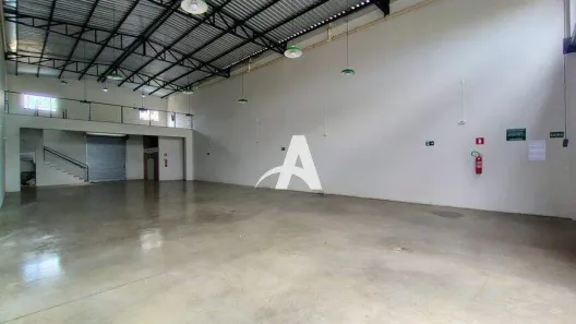 Galpão/Depósito/Armazém para alugar, 330m² no Grand Ville, Uberlândia