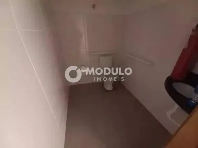 Ponto Comercial para alugar, 28m² no Shopping Park, Uberlândia