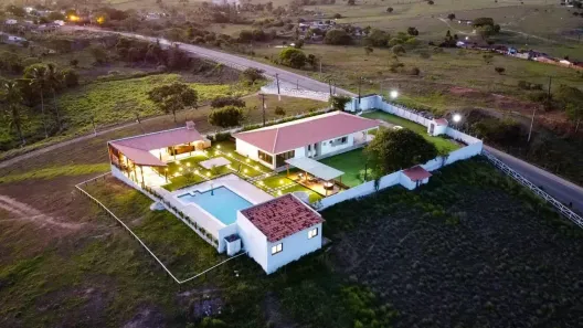 Fazenda/Sítio com 4 Quartos à venda, 250m² no Povoado de Gameleira, Limoeiro