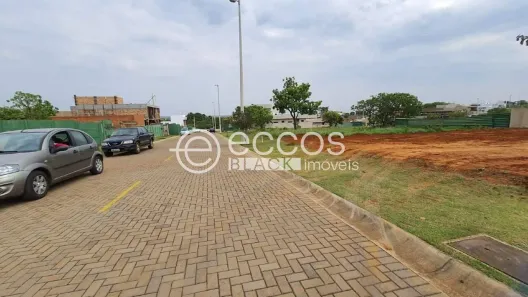 Lote/Terreno à venda, 709m² no Laranjeiras, Uberlândia