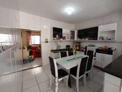 Casa com 3 Quartos à venda, 140m² no Parque Aeroporto, Taubaté