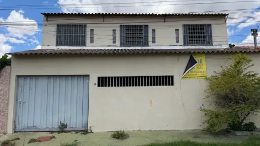 Sobrado com 6 Quartos à venda, 400m² no Santa Maria, Brasília