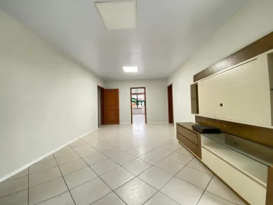 Apartamento com 3 Quartos para alugar, 180m² no Pinheirinho, Chapecó