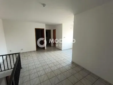 Apartamento com 2 Quartos para alugar, 70m² no Osvaldo Rezende, Uberlândia