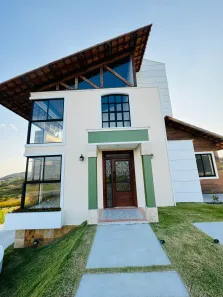 Casa de Condomínio com 3 Quartos à venda, 215m² no , Serra de São Bento