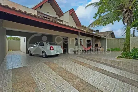 Casa com 3 Quartos à venda, 162m² no Jardim Mar-e-Sol, Peruíbe