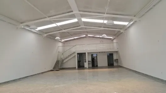 Ponto Comercial para alugar, 370m² no Riacho das Pedras, Contagem