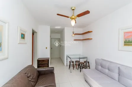 Apartamento com 1 Quarto para alugar, 43m² no Passo da Areia, Porto Alegre