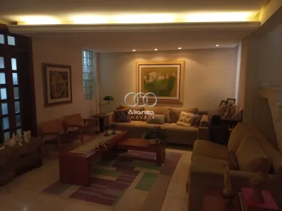 Casa com 5 Quartos à venda, 360m² no Santa Lúcia, Belo Horizonte