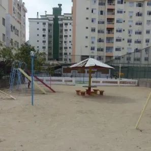 Apartamento com 3 Quartos para alugar, 63m² no Coqueiros, Florianópolis