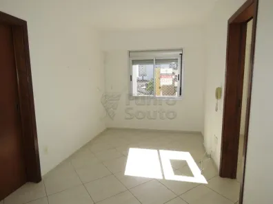 Apartamento com 1 Quarto para alugar, 40m² no Centro, Pelotas