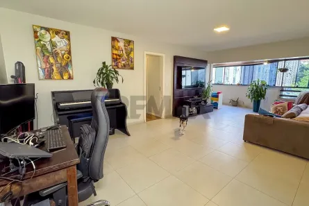 Apartamento com 3 Quartos para alugar, 95m² no Asa Sul, Brasília