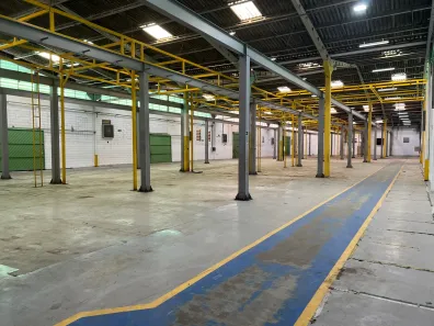 Galpão/Depósito/Armazém para venda ou aluguel, 4379m² no Parque Dom Henrique, Cotia