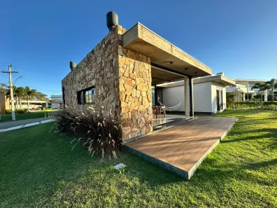 Casa com 4 Quartos à venda, 256m² no Torres, Torres