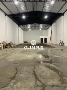 Galpão/Depósito/Armazém para alugar, 450m² no Alto Umuarama, Uberlândia