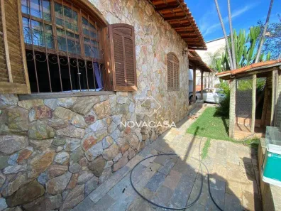 Sobrado com 4 Quartos à venda, 188m² no Planalto, Belo Horizonte