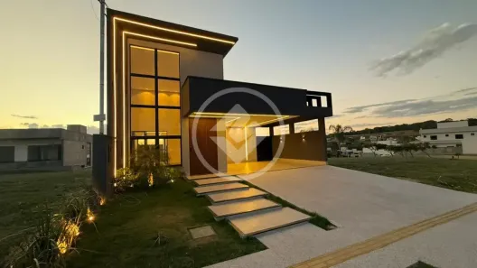Casa com 3 Quartos à venda, 160m² no Jardins Capri, Senador Canedo