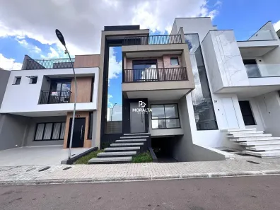Sobrado com 3 Quartos à venda, 250m² no Pinheirinho, Curitiba