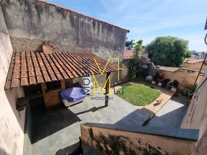 Casa com 3 quartos — Santa Amélia, Belo Horizonte