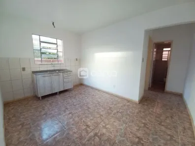 Casa com 1 Quarto para alugar, 35m² no Santana, Porto Alegre