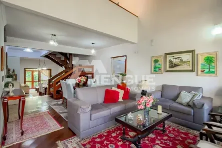Casa com 3 Quartos à venda, 376m² no Jardim Itu, Porto Alegre