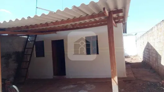 Casa com 3 Quartos à venda, 100m² no Planalto, Uberlândia