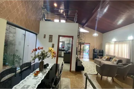 Casa com 3 Quartos à venda, 235m² no Vila Santa Maria, Americana