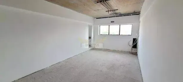 Sala Comercial à venda, 32m² no Vila Bocaina, Mauá