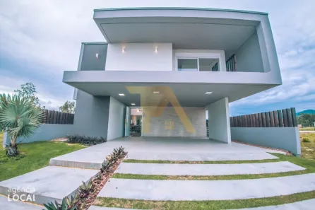 Casa com 3 Quartos à venda, 350m² no , Garopaba