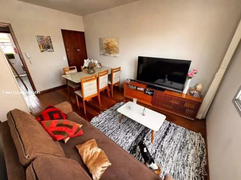 Apartamento com 3 quartos — Sagrada Família, Belo Horizonte