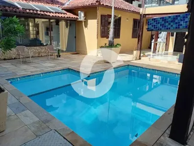 Casa de Condomínio com 4 Quartos à venda, 432m² no Piratininga, Niterói