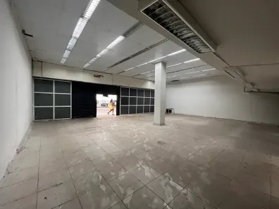 Ponto Comercial para alugar, 513m² no Madureira, Rio de Janeiro