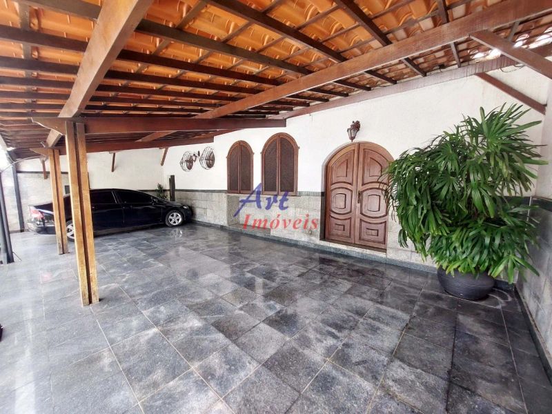 Casa com 5 quartos — Santa Amélia, Belo Horizonte