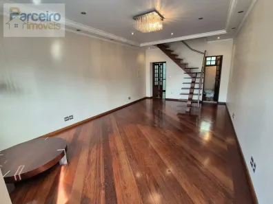 Casa com 3 Quartos à venda, 303m² no Chácara Seis de Outubro, São Paulo