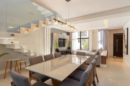 Casa de Condomínio com 3 Quartos à venda, 230m² no Santa Cândida, Curitiba