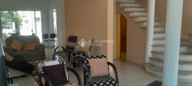 Casa com 3 Quartos à venda, 200m² no Medianeira, Porto Alegre