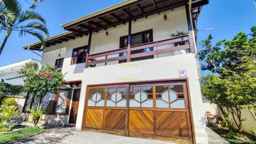 Casa com 4 Quartos à venda, 315m² no Glória, Joinville