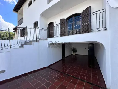 Casa com 3 Quartos à venda, 275m² no Vila Fujita, Londrina