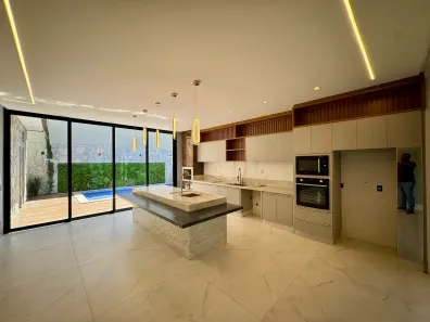 Casa de Condomínio com 4 Quartos à venda, 295m² no Jardins Nápoles, Senador Canedo