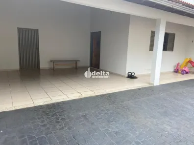 Casa com 3 Quartos à venda, 163m² no Tibery, Uberlândia