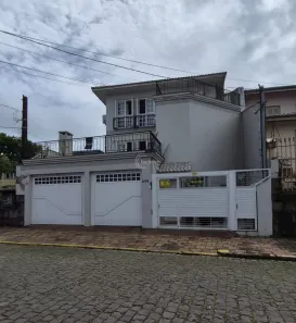 Casa com 5 Quartos à venda, 330m² no Cinqüentenário, Caxias do Sul