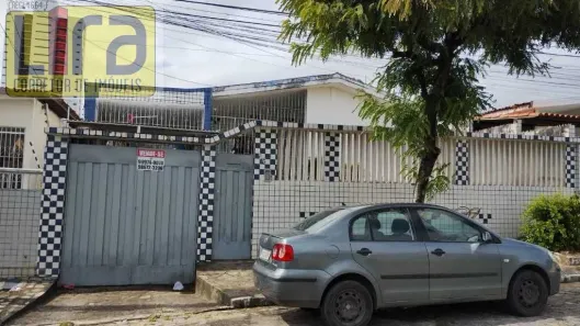 Casa com 4 Quartos à venda, 250m² no Treze de Maio, João Pessoa