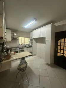 Sobrado com 3 Quartos para alugar, 270m² no Vila Valparaíso, Santo André