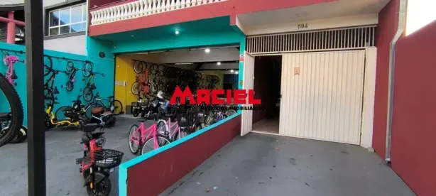 Sobrado com 3 Quartos à venda, 250m² no Jardim Oriente, São José dos Campos