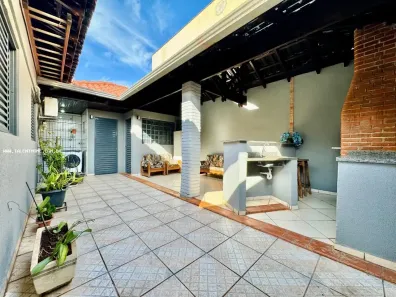 Casa com 2 Quartos à venda, 97m² no Brasília, Londrina