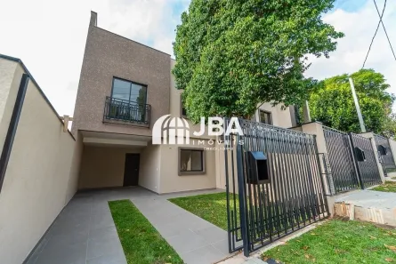 Sobrado com 3 Quartos à venda, 130m² no Novo Mundo, Curitiba