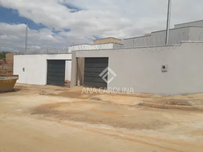 Casa com 2 Quartos à venda, 45m² no Loteamento Novo Primavera, Montes Claros