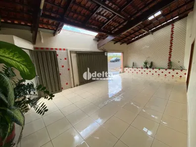 Casa com 3 Quartos à venda, 250m² no Pampulha, Uberlândia